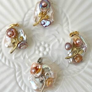 P41-Handmade High Quality Freshwater Flower Petal Pearl Rose Detachable Pendant